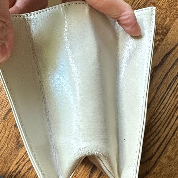 Givenchy Women’s Vintage Chic Cream Crossbody Bag - Picture 11 of 16